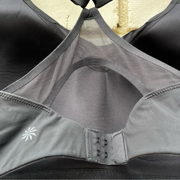 Athleta Sports Bra in Black - 36 DD - Picture 3 of 4